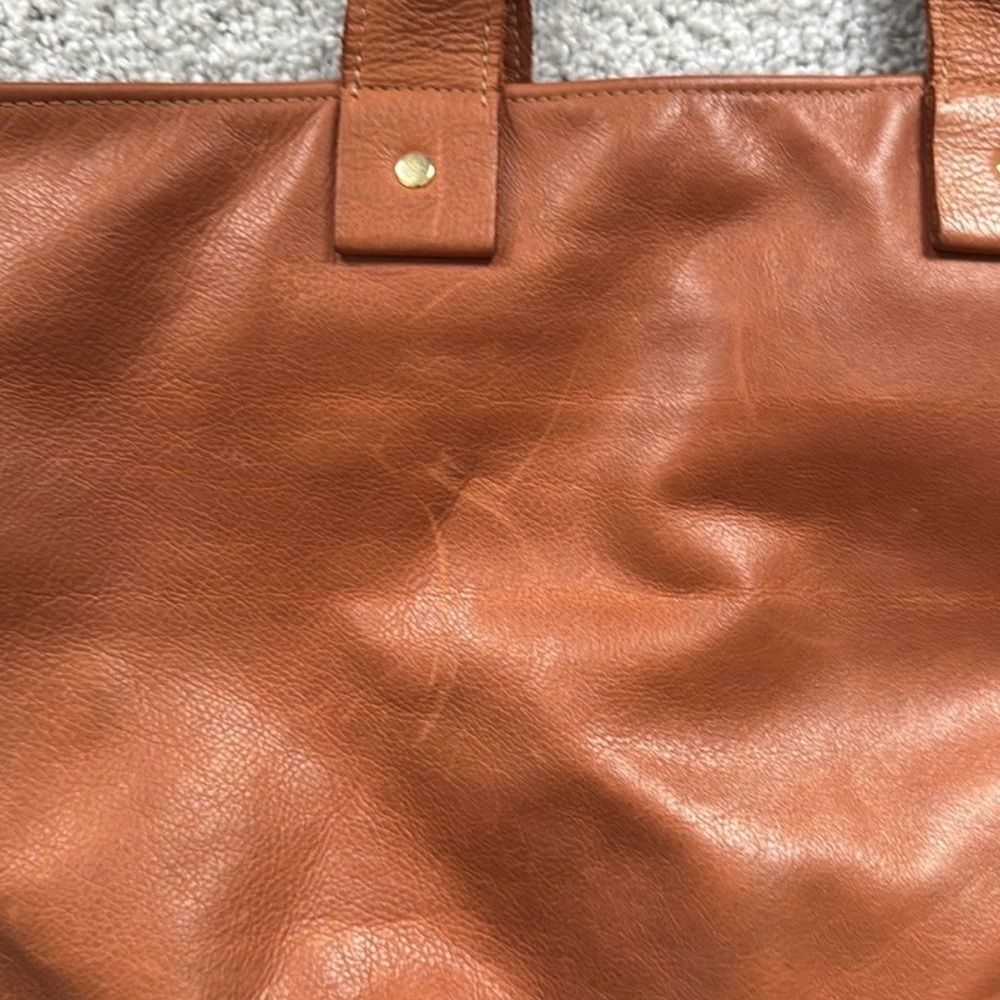 Clare V Messenger British Tan Leather includes extra strap - Picture 5 of 6